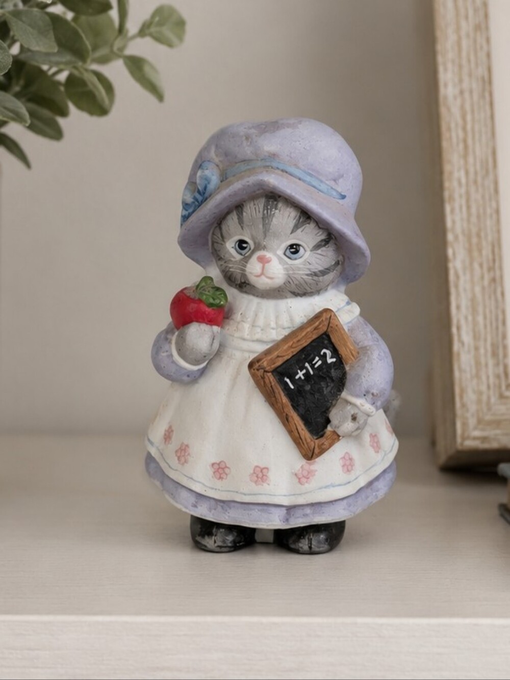 Vintage 1988 Kitty Cucumber Teacher Cat Figurine – B. Shackman Made in Sri Lanka